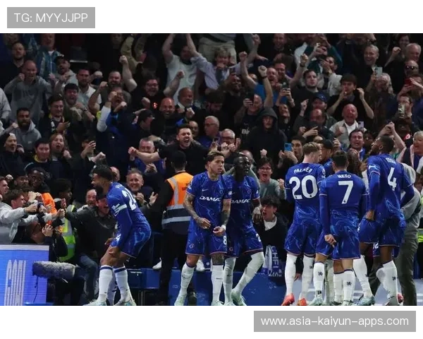 欧洲足球冠军联赛半决赛火热进行，晋级形势扑朔迷离，欧洲足球冠军联赛2020半决赛